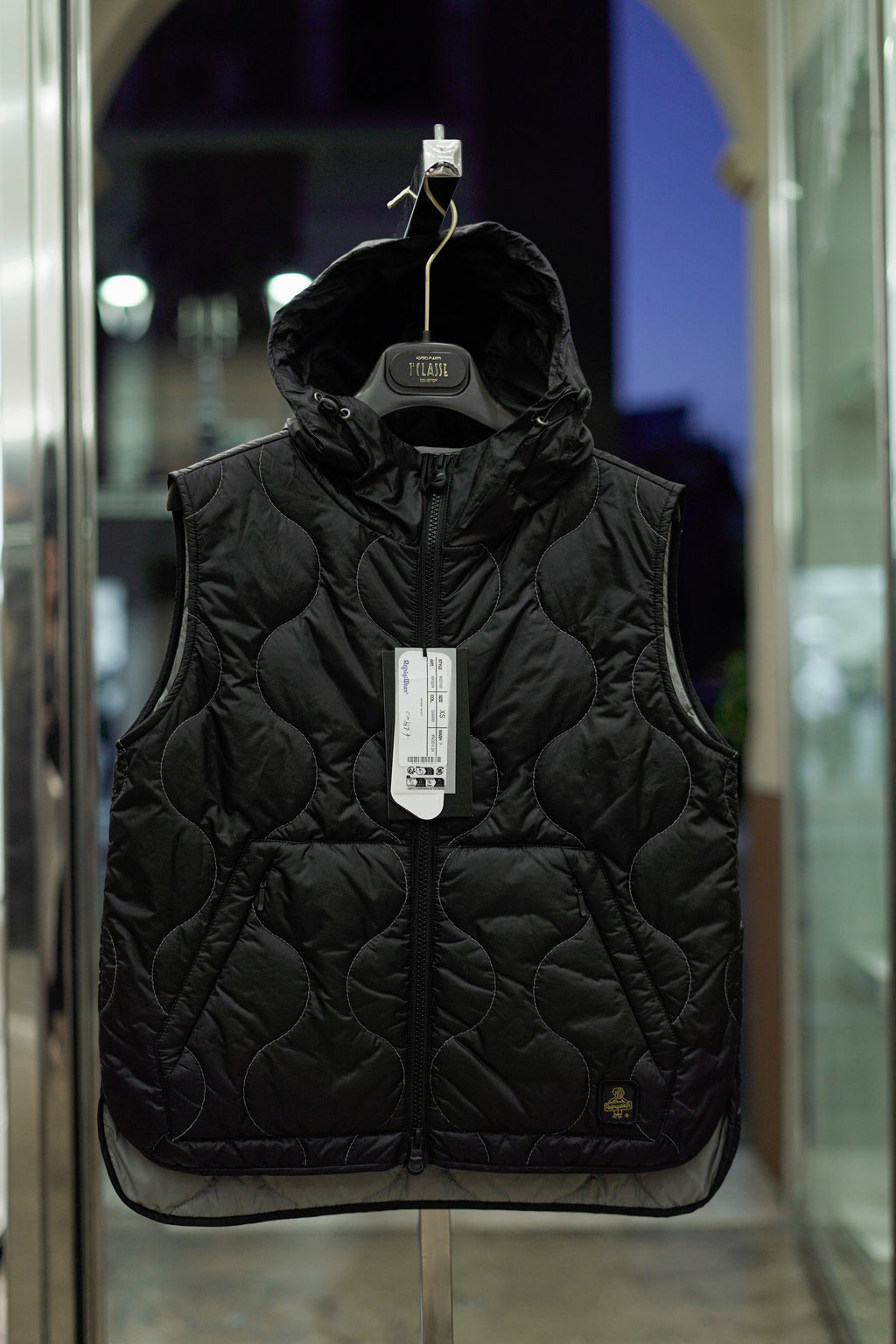 RefrigiWear Madie Vest W22100 Nero - foto reale